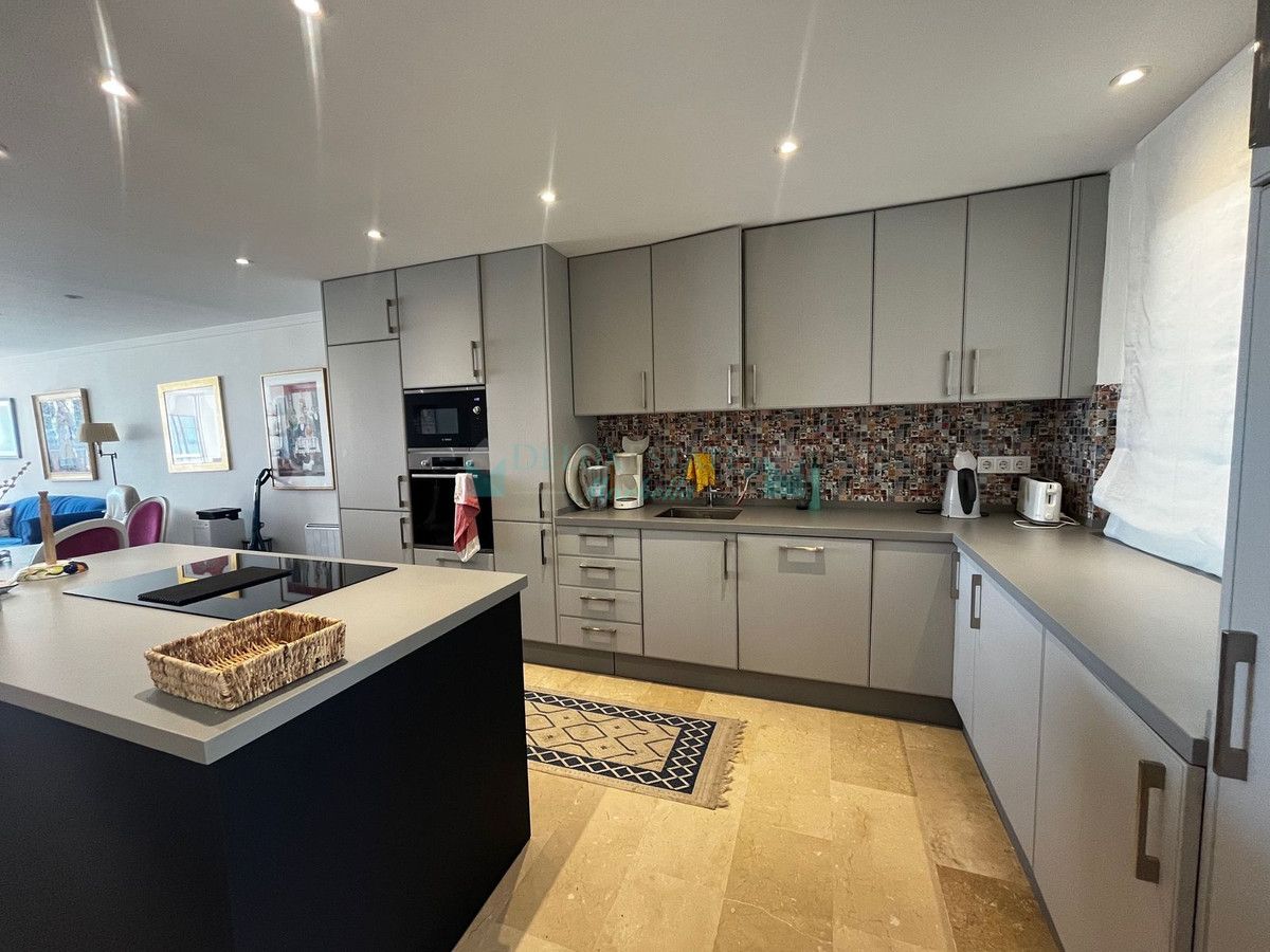 Apartamento en alquiler en Estepona