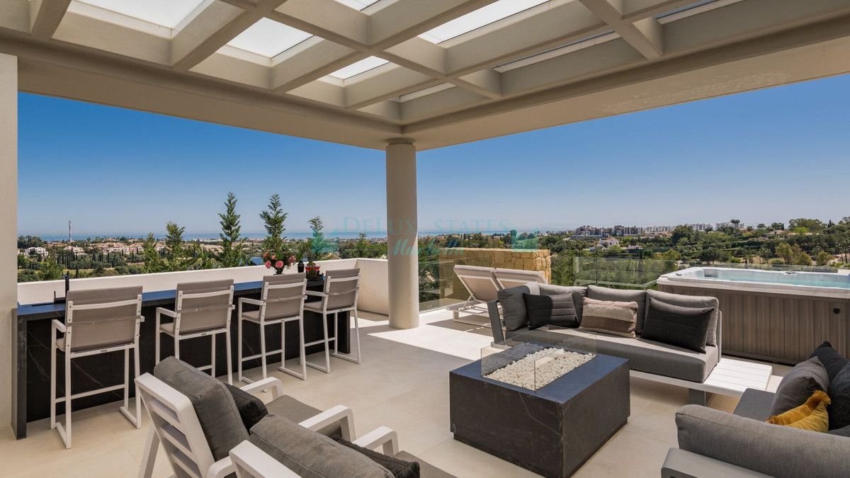 Villa for sale in Benahavis