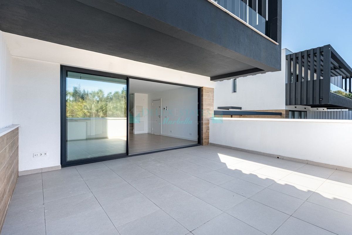 Semi Detached Villa for sale in Atalaya, Estepona