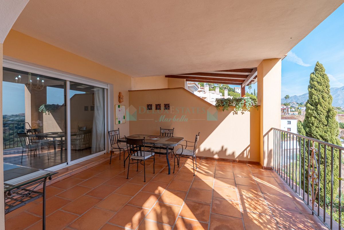 Apartamento en venta en Benahavis