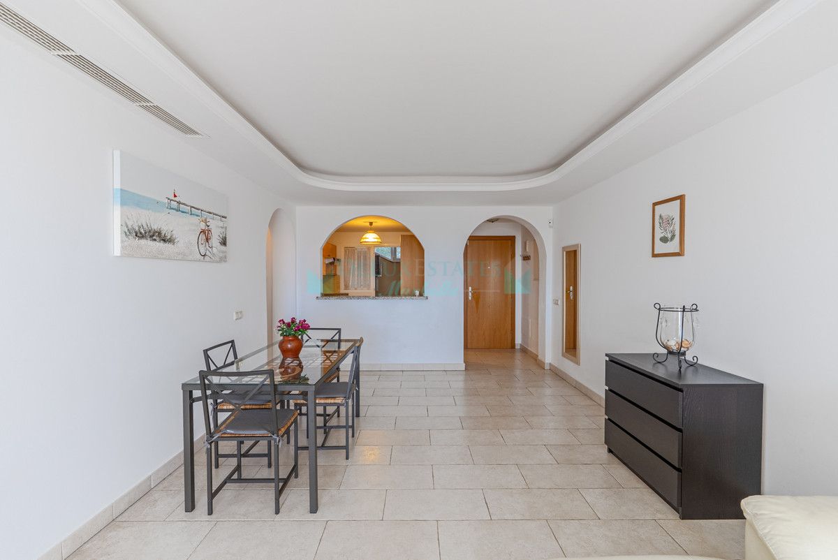 Apartamento en venta en Benahavis