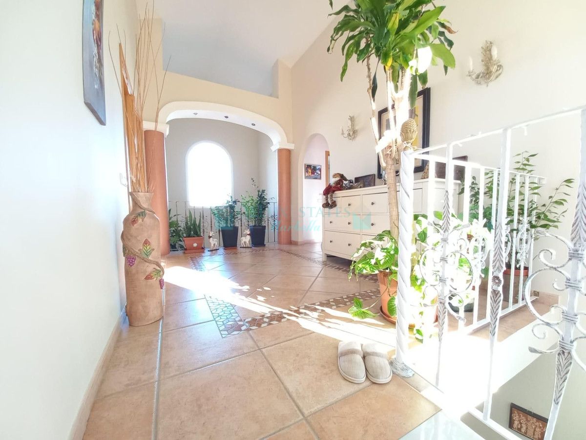 Semi Detached Villa for sale in San Pedro de Alcantara