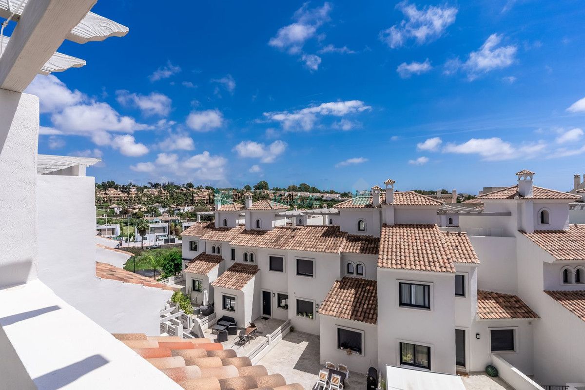 Town House for rent in El Paraiso, Estepona