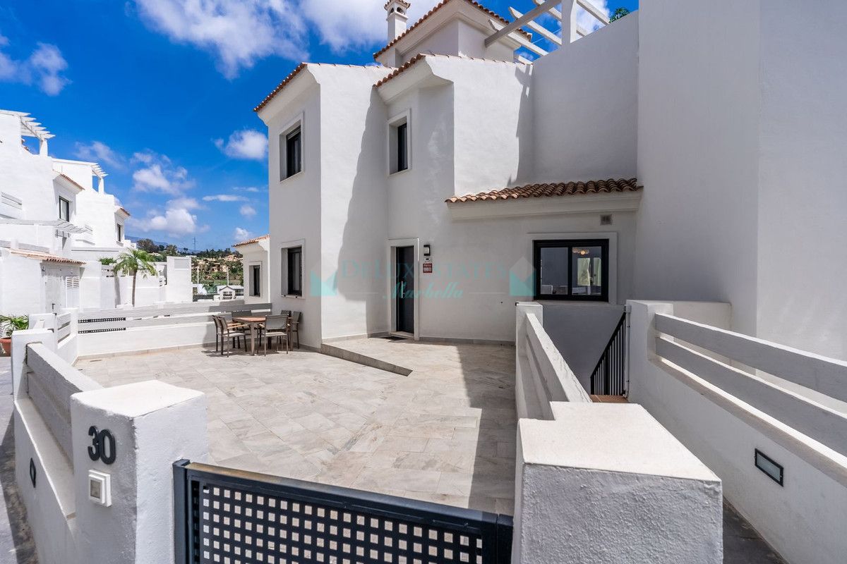 Town House for rent in El Paraiso, Estepona