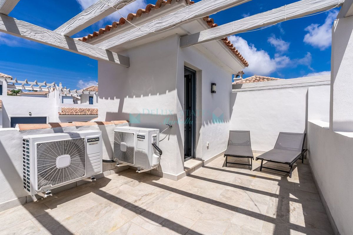 Town House for rent in El Paraiso, Estepona