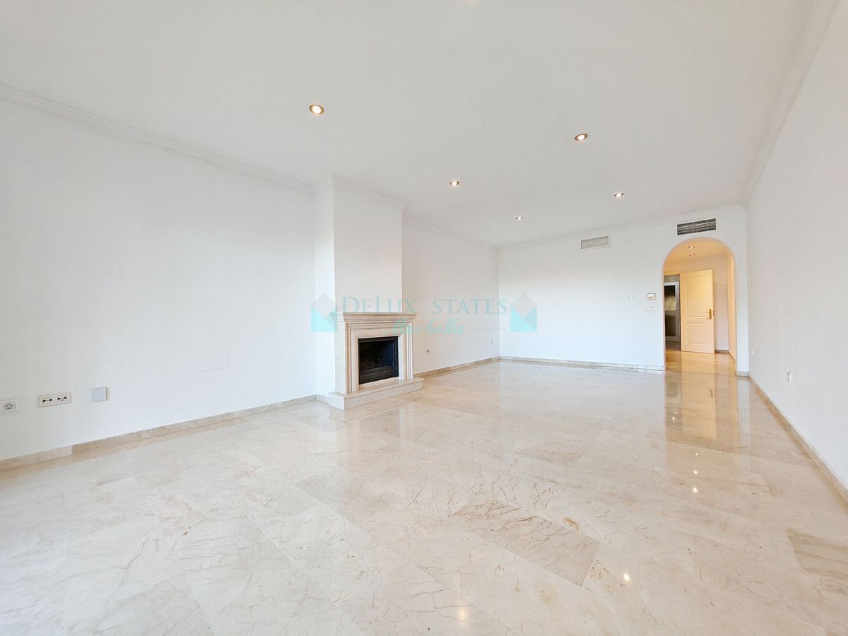 Apartment for sale in Elviria, Marbella East