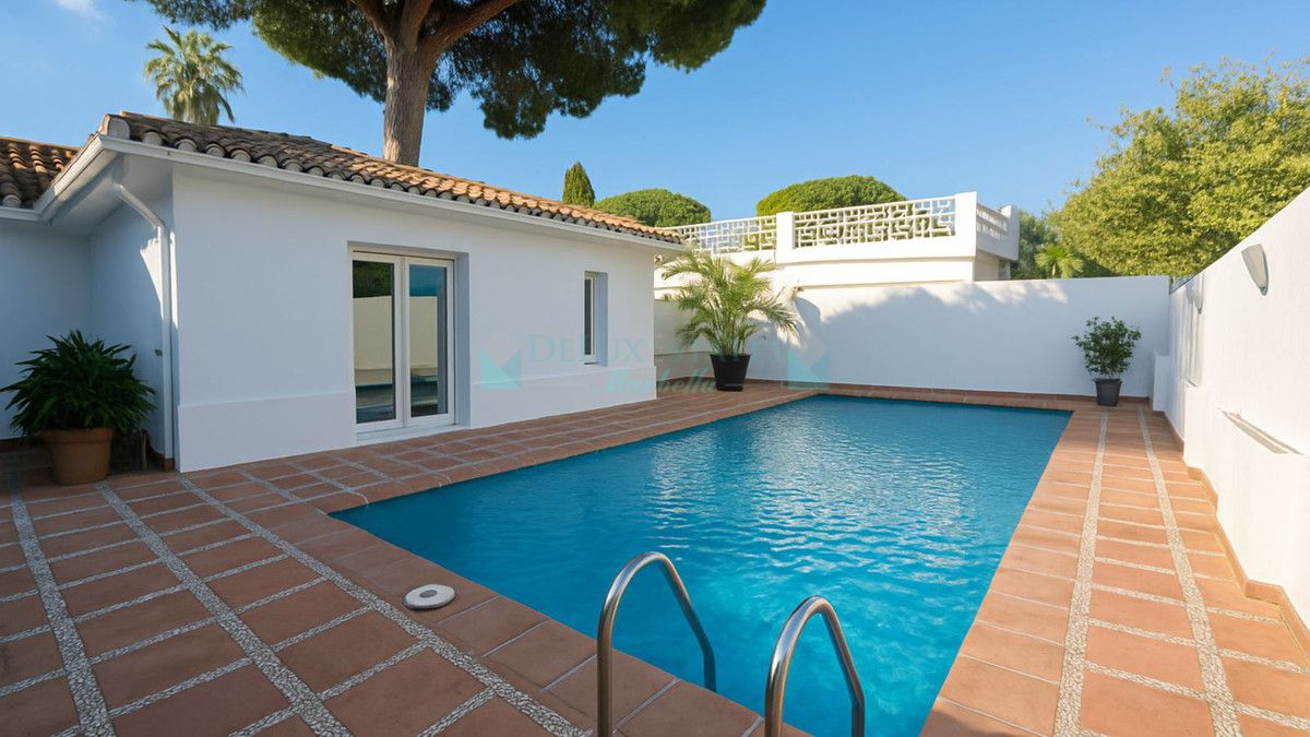 Villa for sale in El Rosario, Marbella East