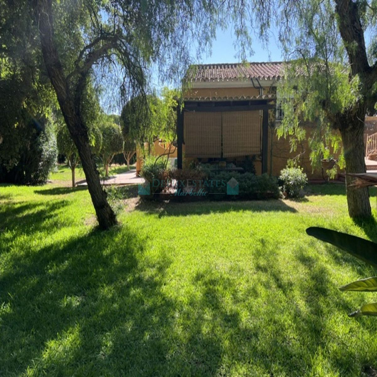 Villa for sale in El Rosario, Marbella East