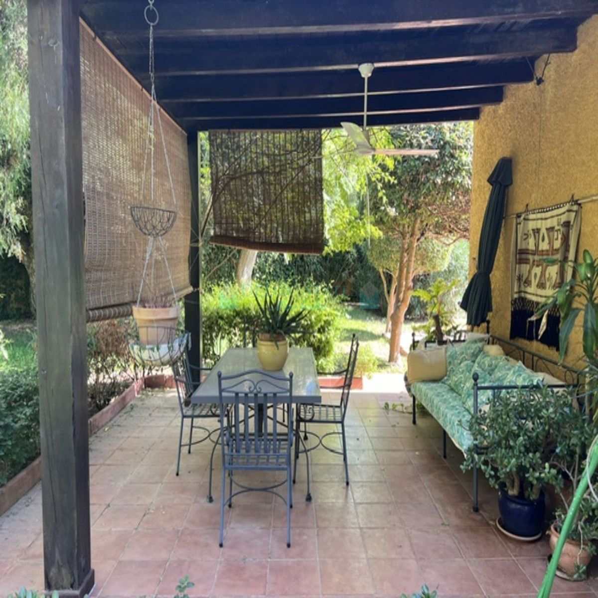 Villa for sale in El Rosario, Marbella East