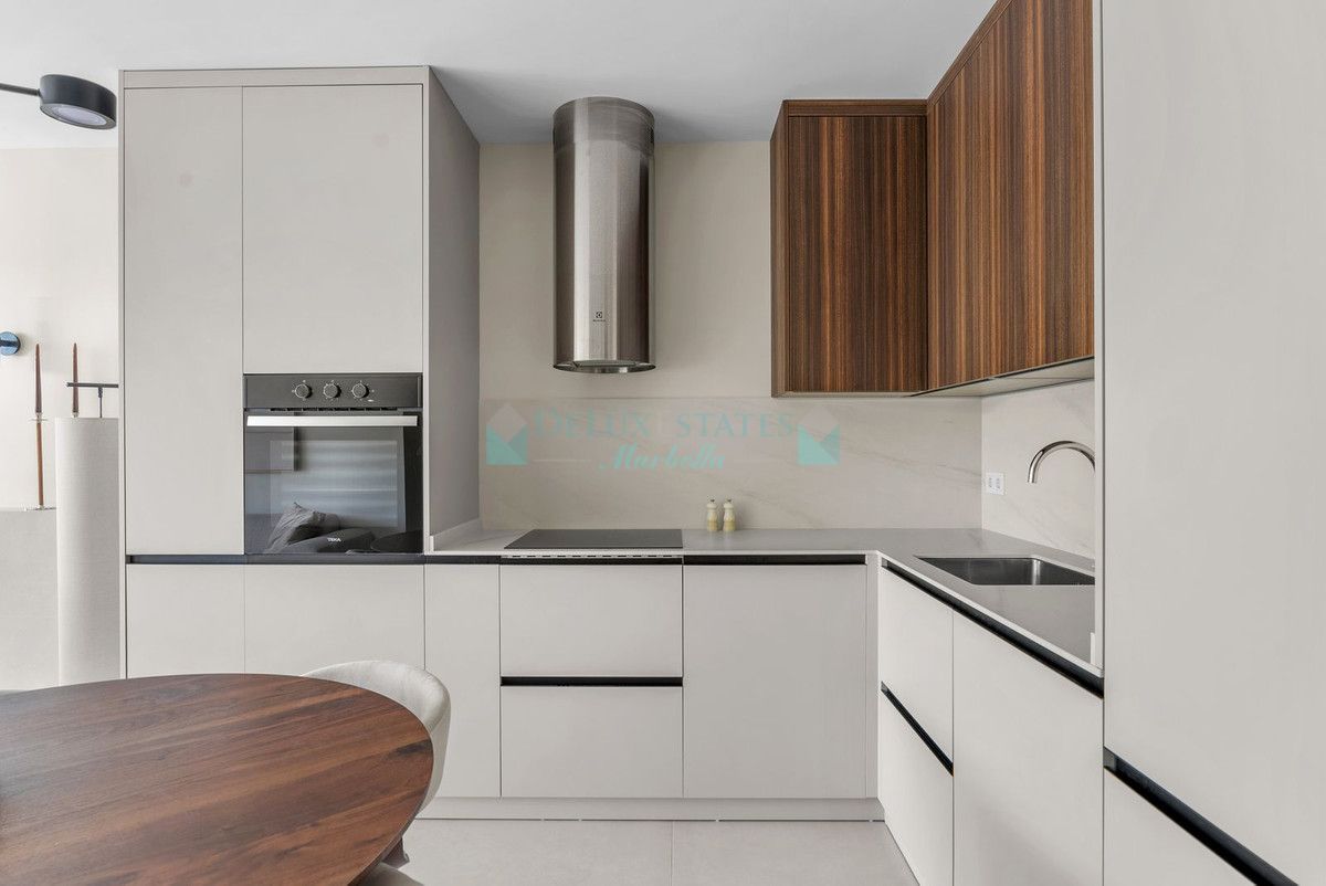 Apartment for sale in Benahavis