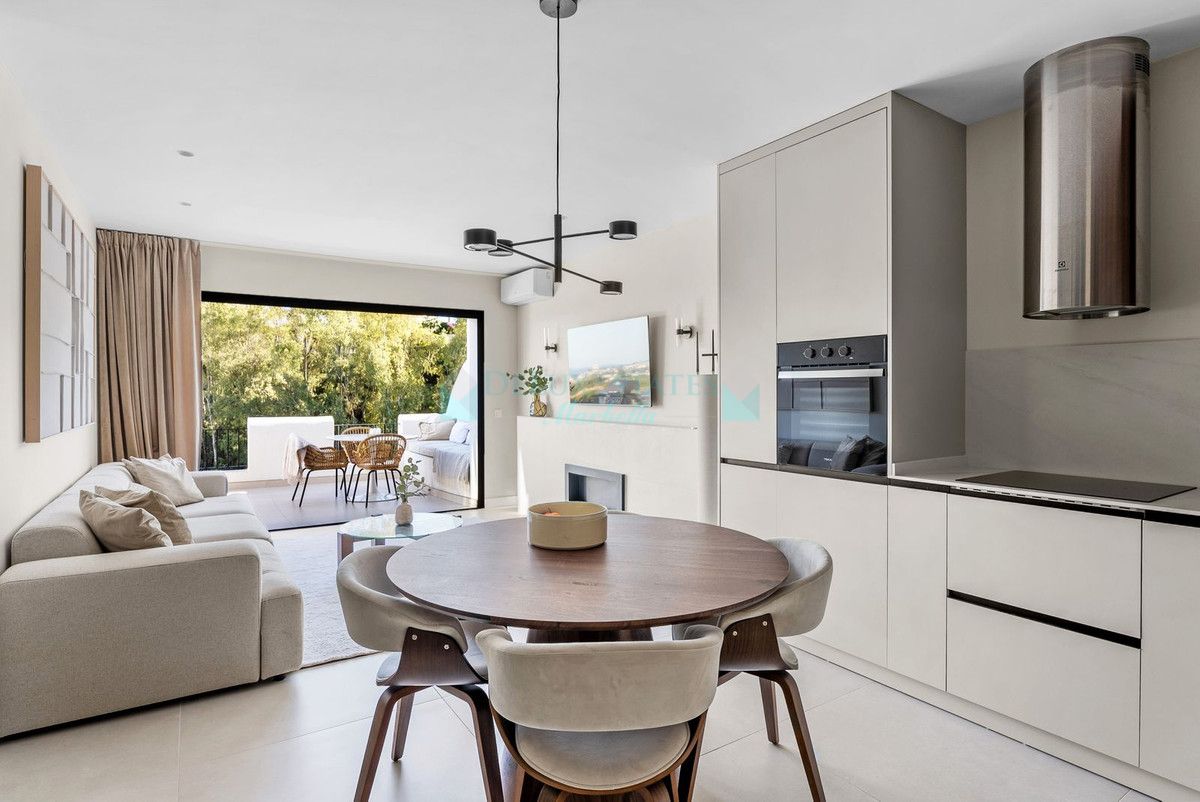 Apartment for sale in Benahavis