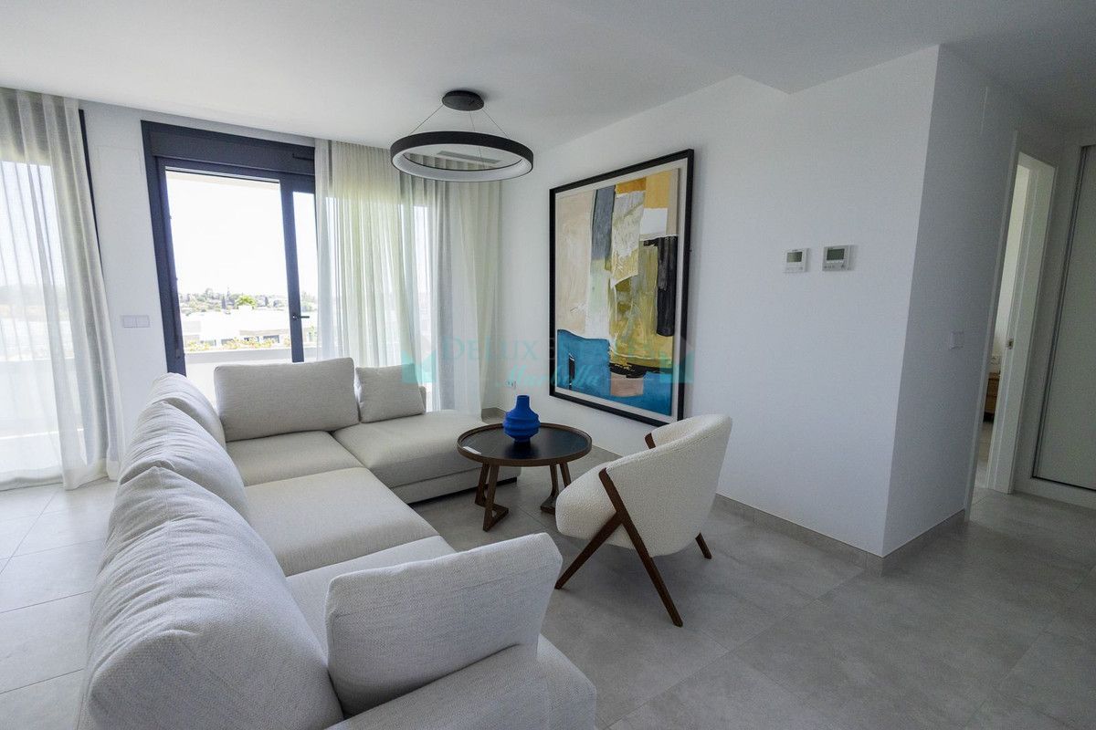 Apartamento en alquiler en Atalaya, Estepona