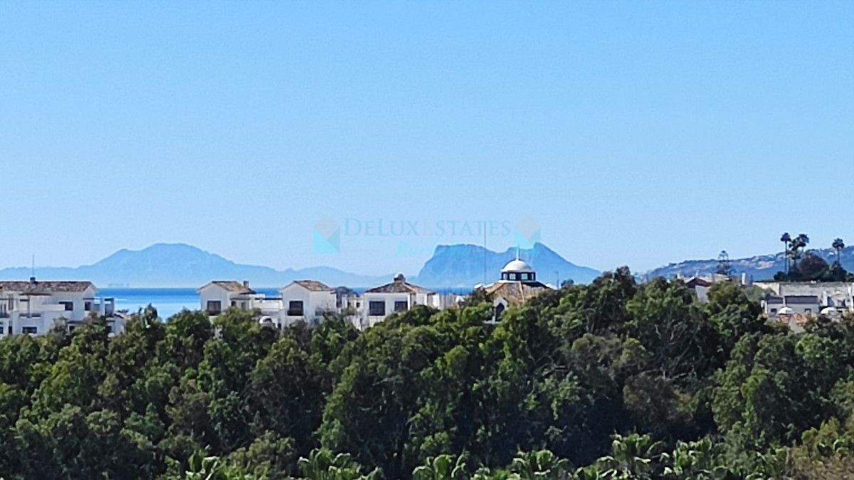 Penthouse for sale in Estepona