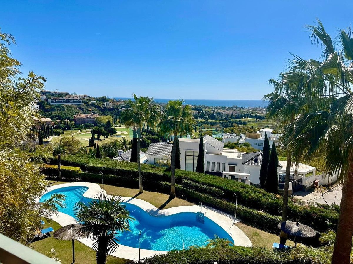 Penthouse for sale in Los Flamingos, Benahavis