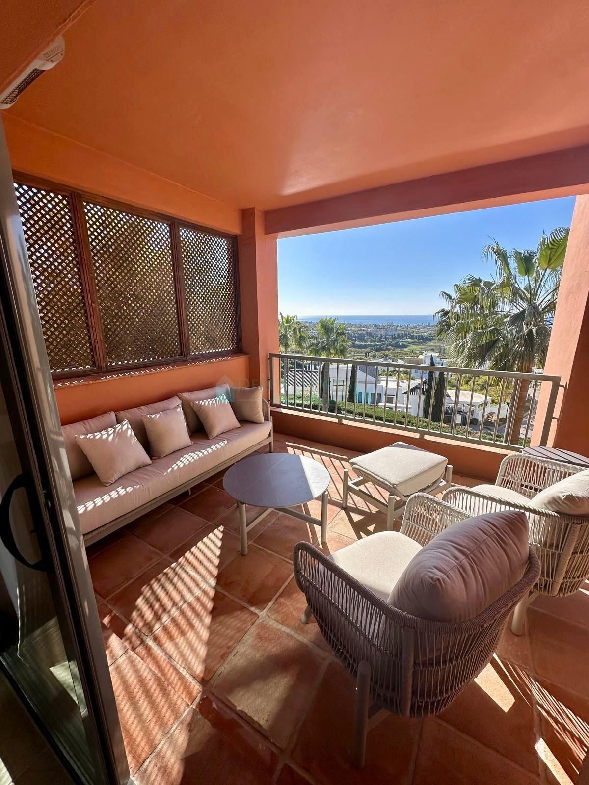 Penthouse for sale in Los Flamingos, Benahavis