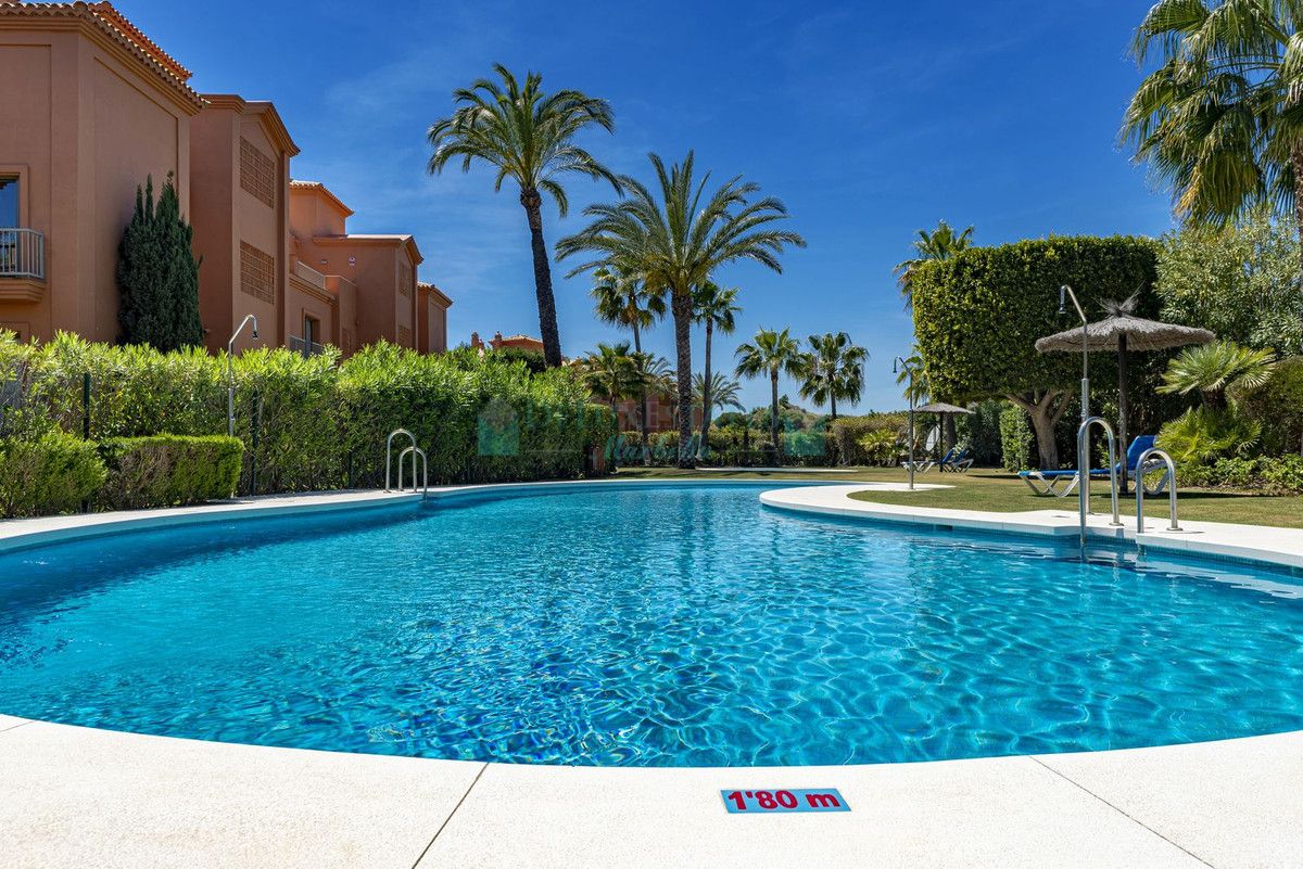 Penthouse for sale in Los Flamingos, Benahavis