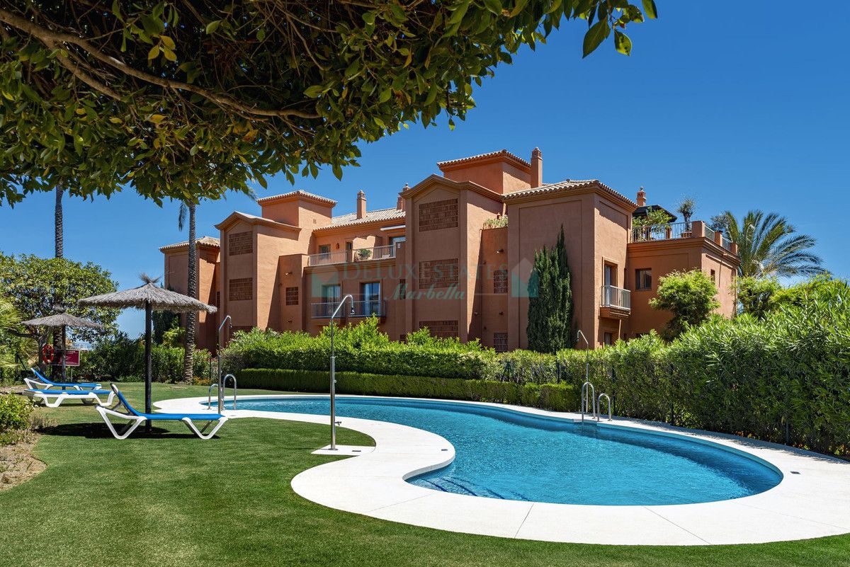 Penthouse for sale in Los Flamingos, Benahavis