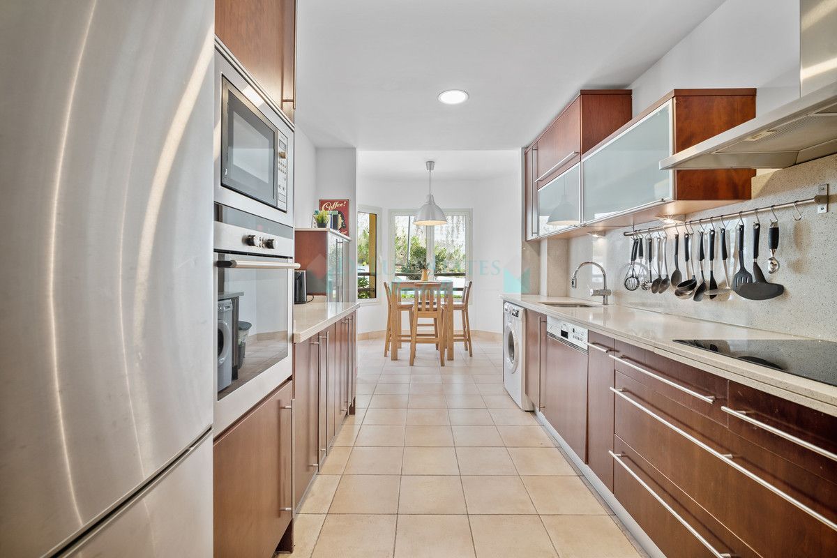 Ground Floor Apartment for sale in Marbella Golden Mile