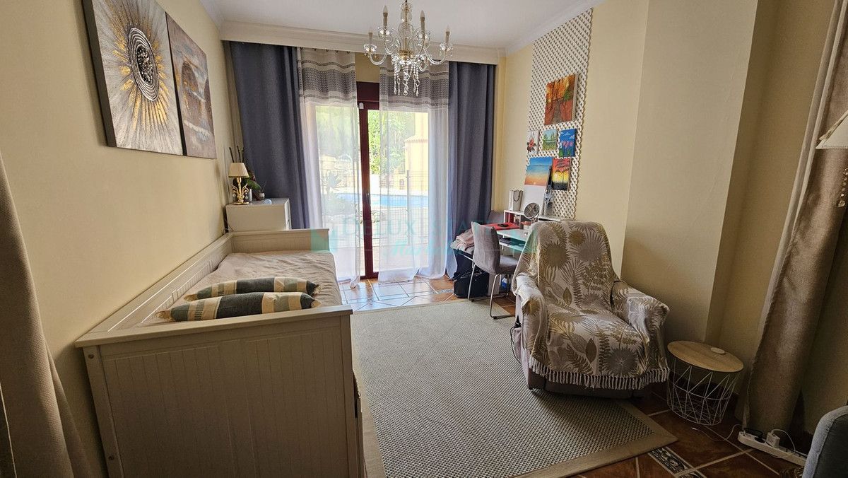 Apartamento Planta Baja en venta en Estepona