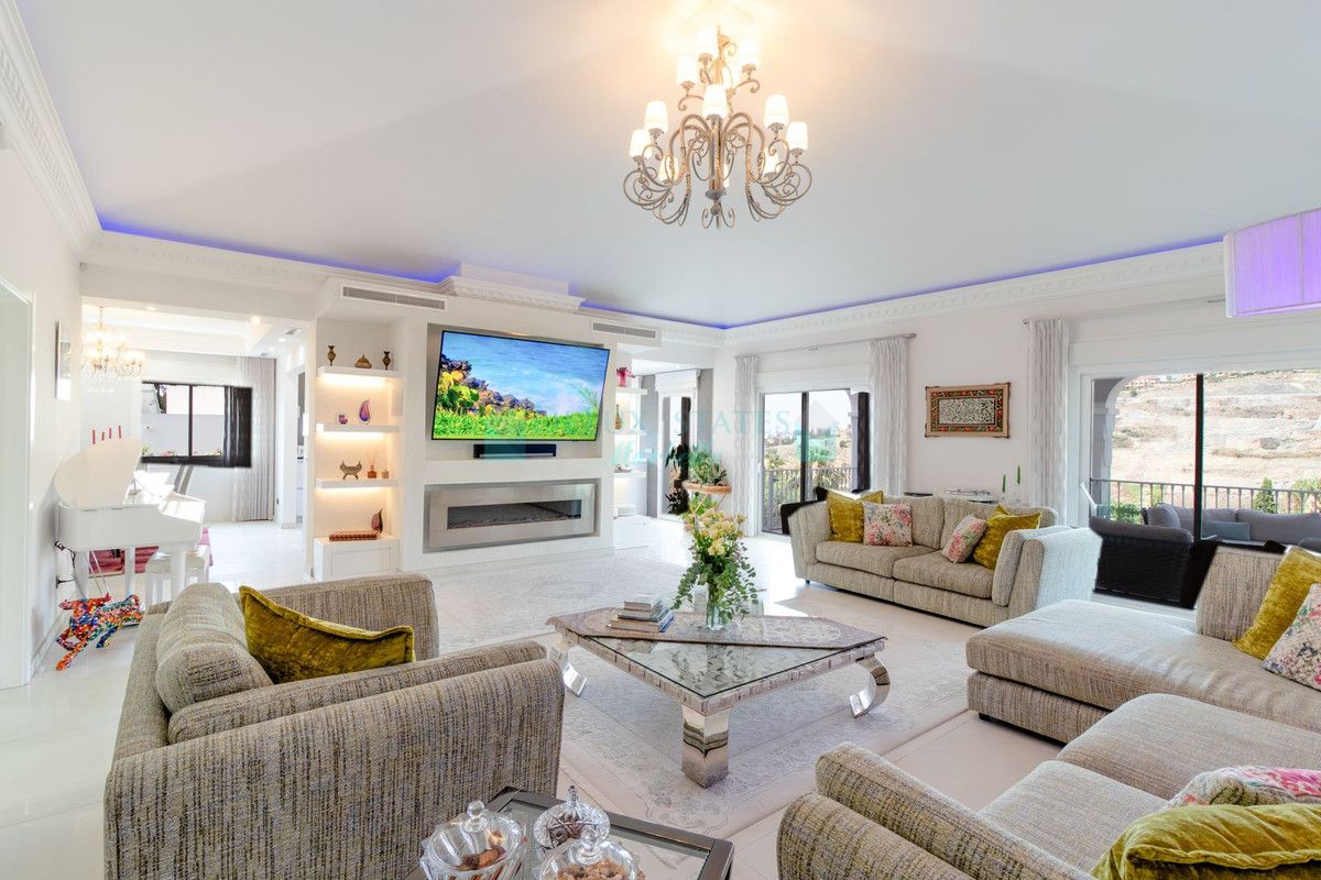 Villa en venta en Benahavis