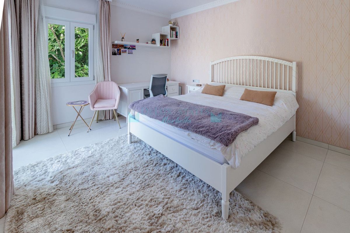 Villa en venta en Benahavis