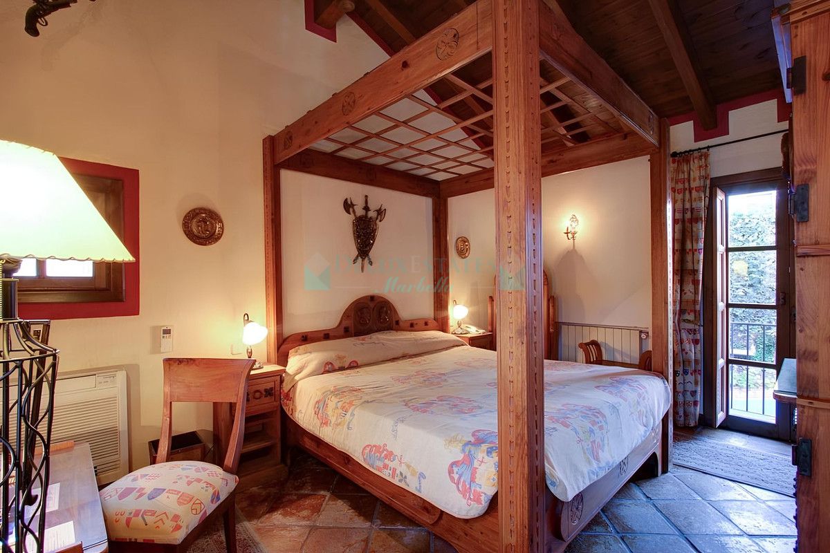 Hotel en venta en Benahavis