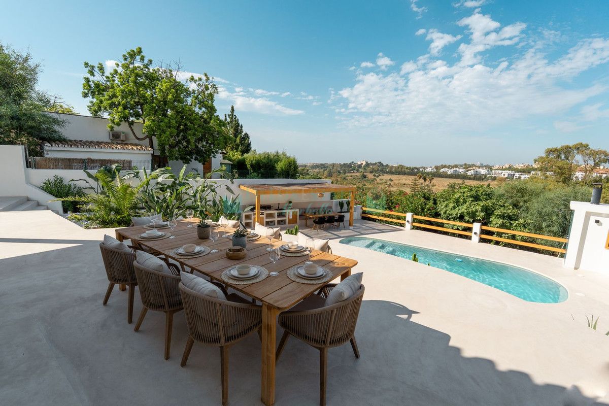 Villa for sale in Guadalmina Alta, San Pedro de Alcantara