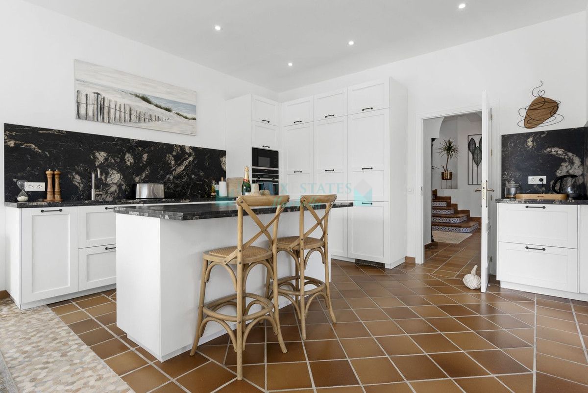 Villa for rent in Las Chapas, Marbella East