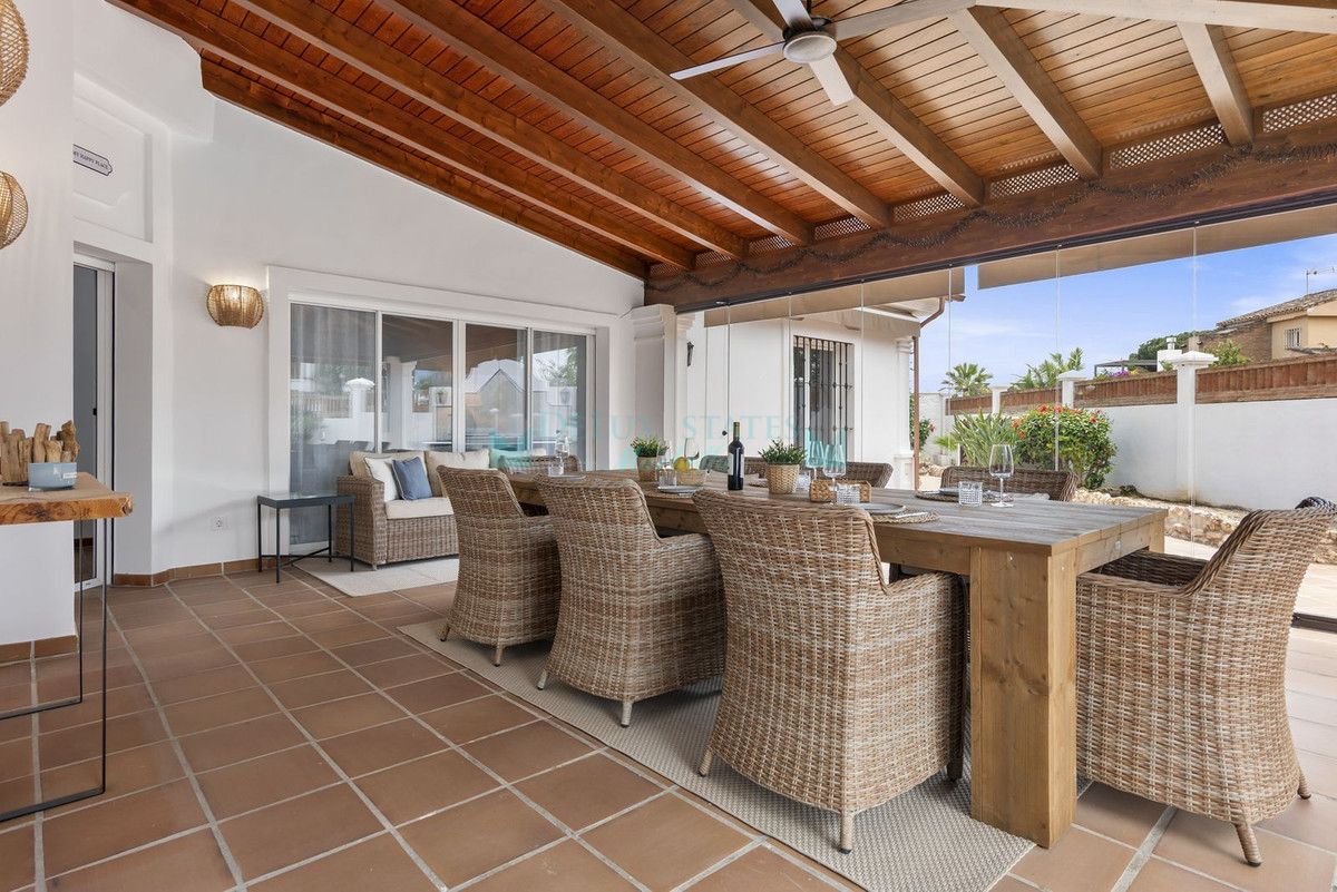 Villa for rent in Las Chapas, Marbella East