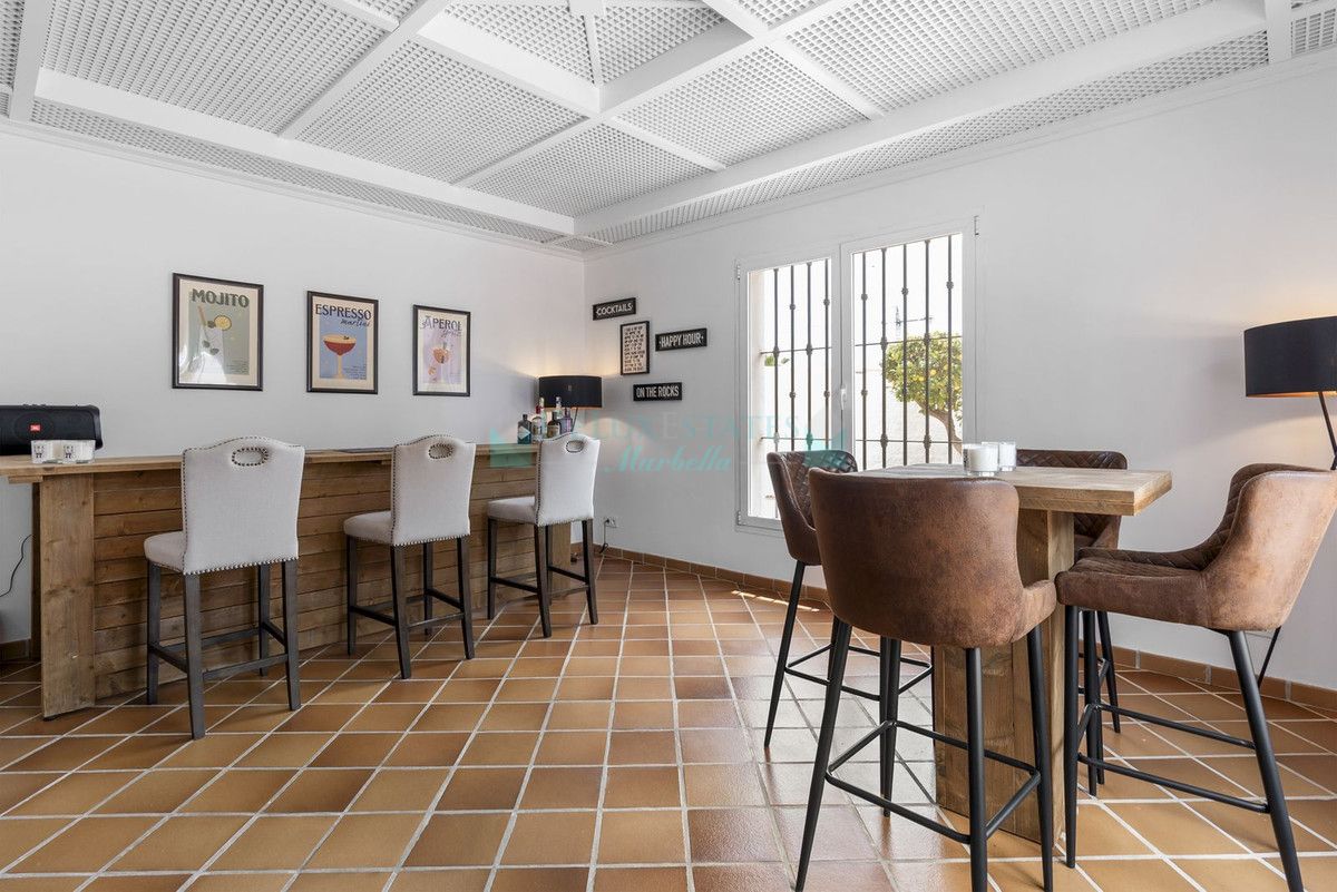 Villa for rent in Las Chapas, Marbella East