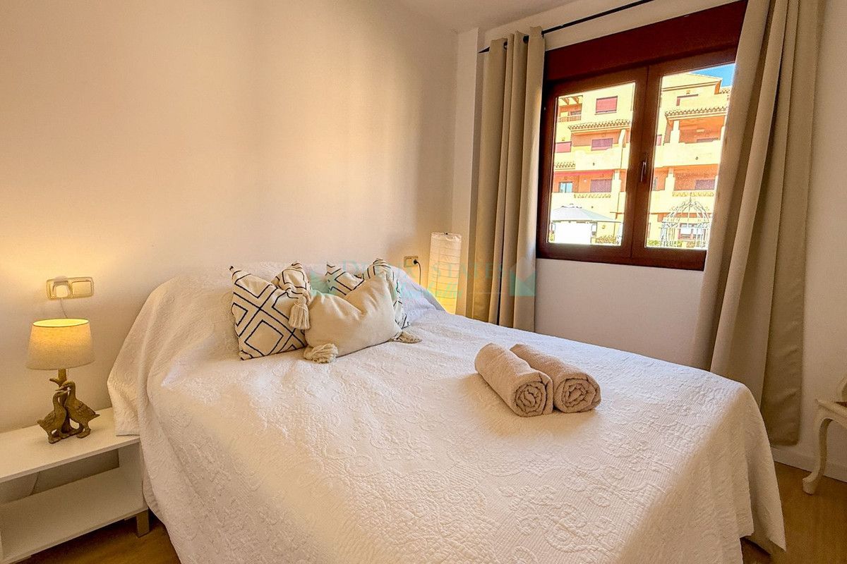 Penthouse for sale in El Paraiso, Estepona