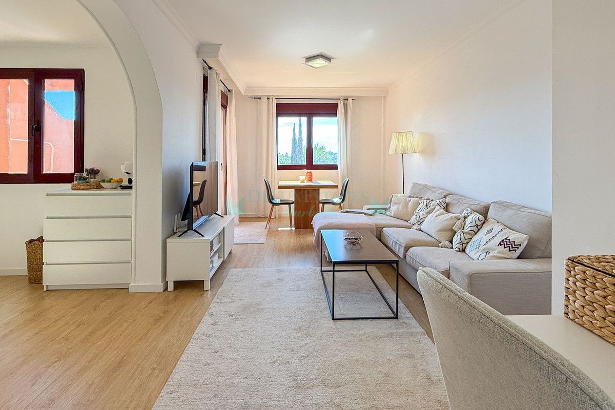 Penthouse for sale in El Paraiso, Estepona