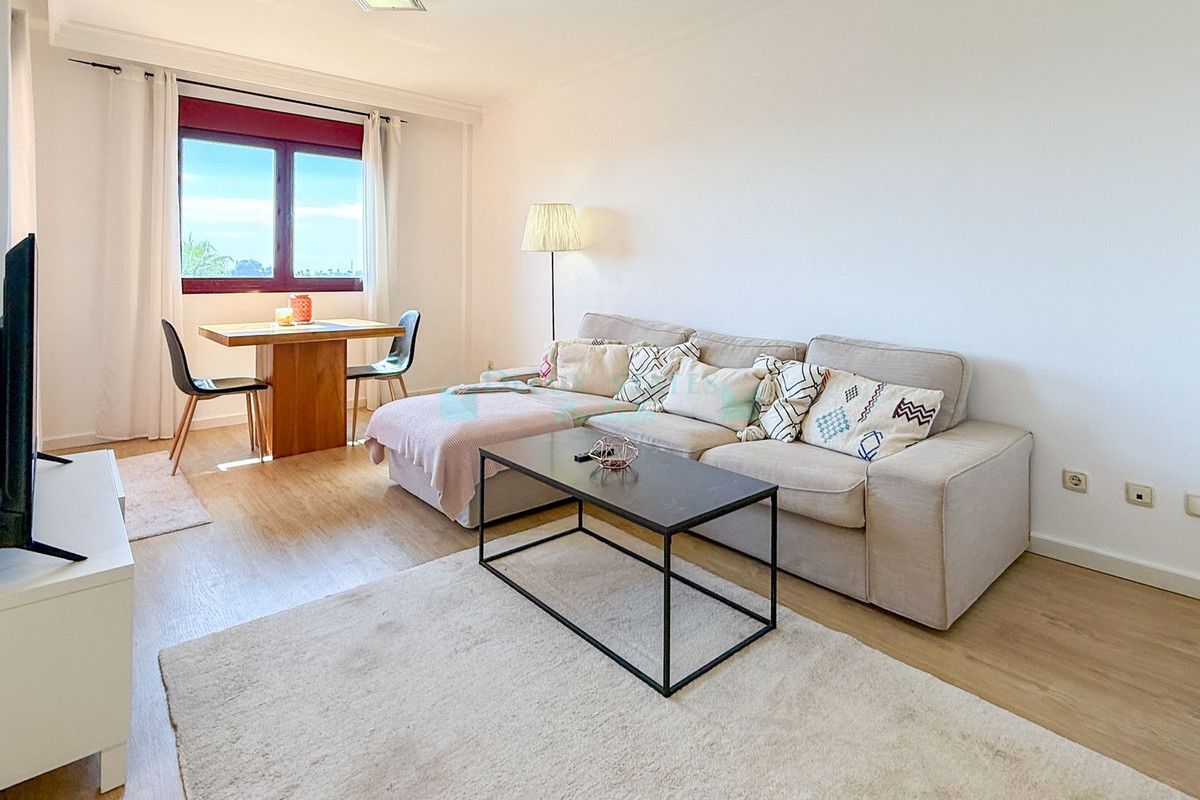 Penthouse for sale in El Paraiso, Estepona