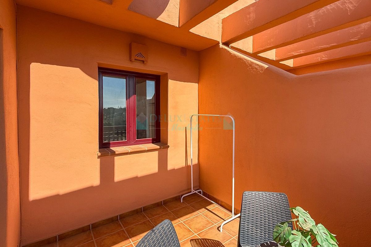 Penthouse for sale in El Paraiso, Estepona