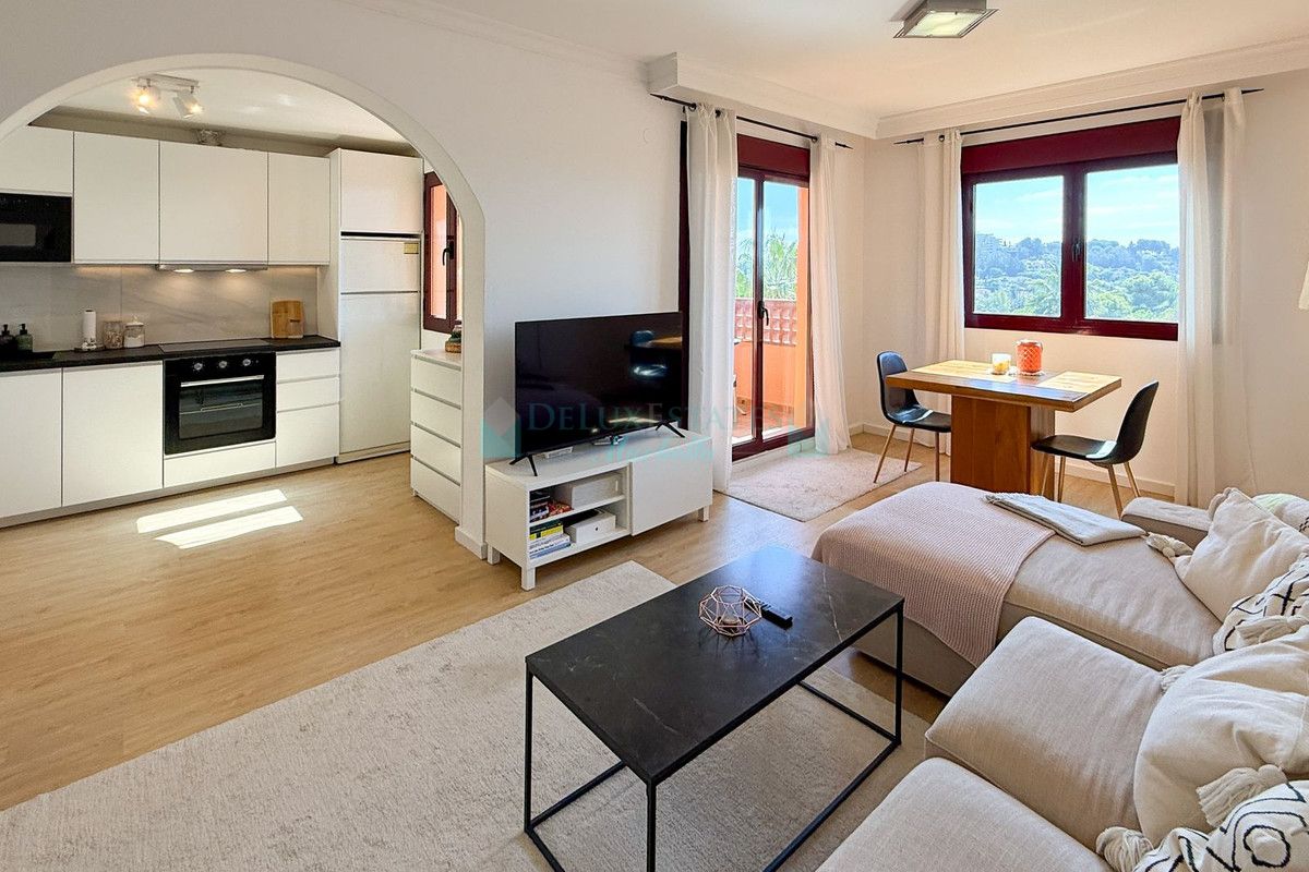 Penthouse for sale in El Paraiso, Estepona