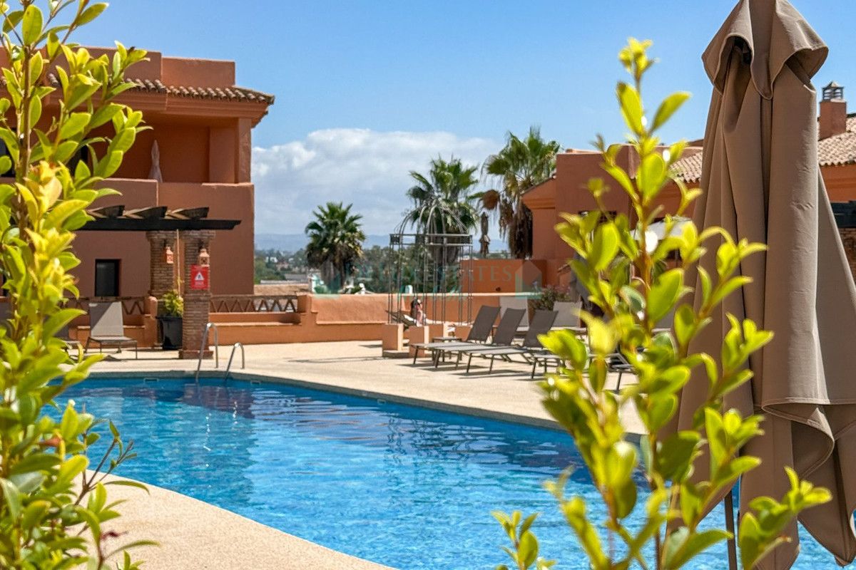 Penthouse for sale in El Paraiso, Estepona