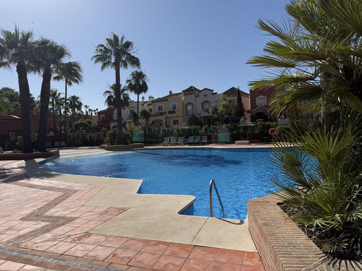 Apartamento Planta Baja en alquiler en Nueva Andalucia