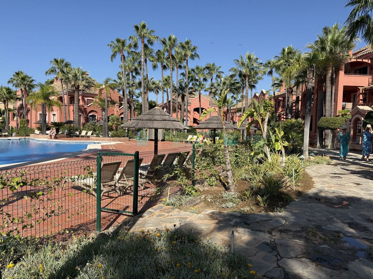 Ground Floor Apartment for rent in Nueva Andalucia