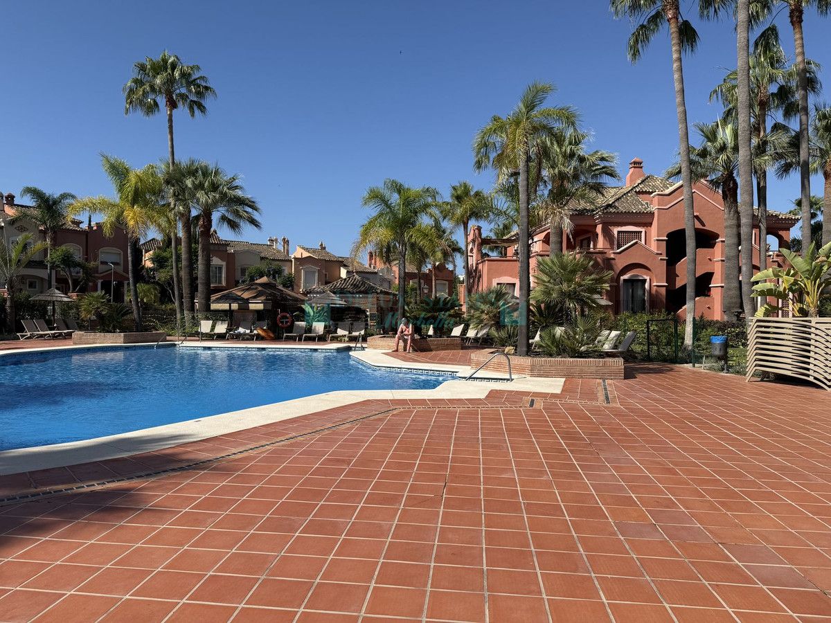 Ground Floor Apartment for rent in Nueva Andalucia