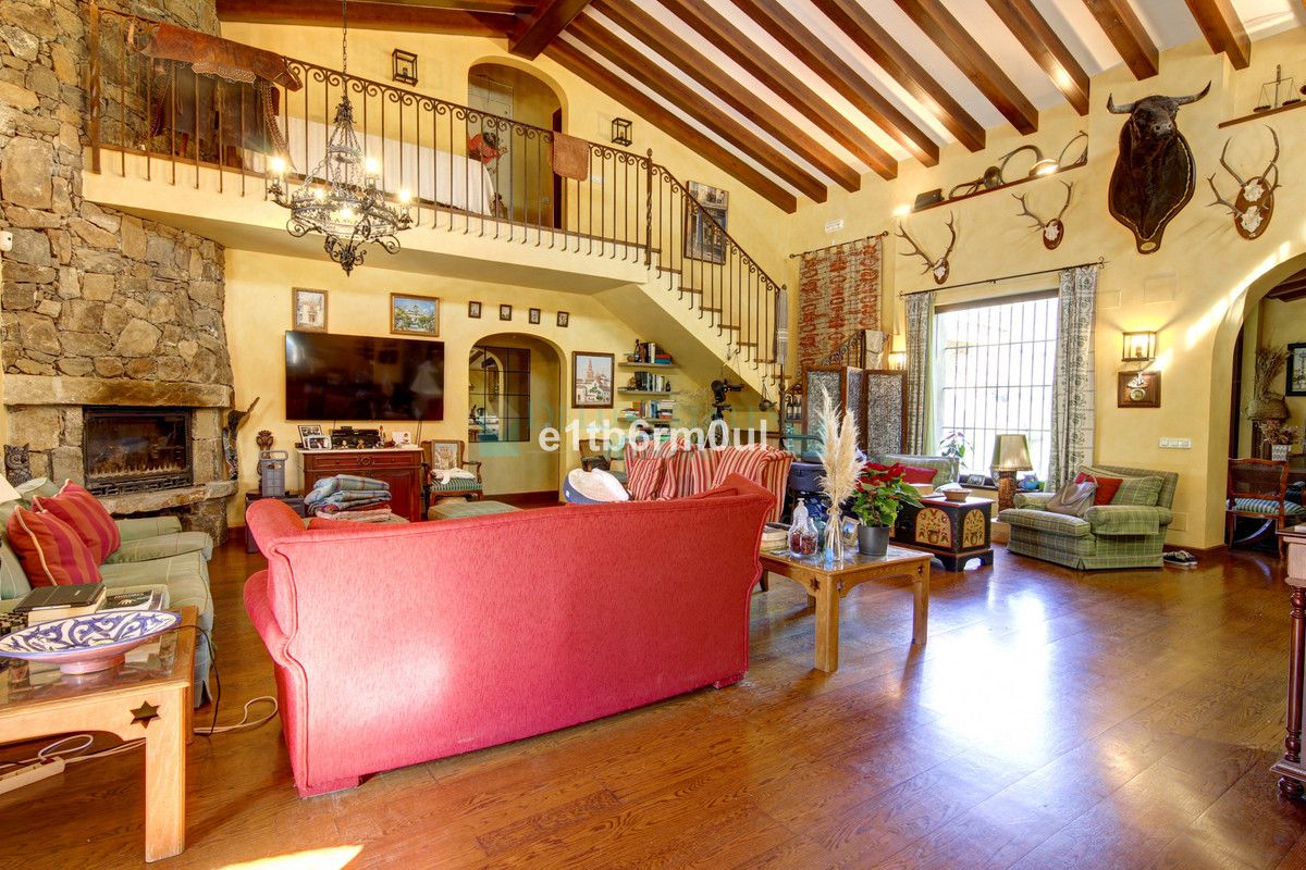 Finca for sale in Ojen