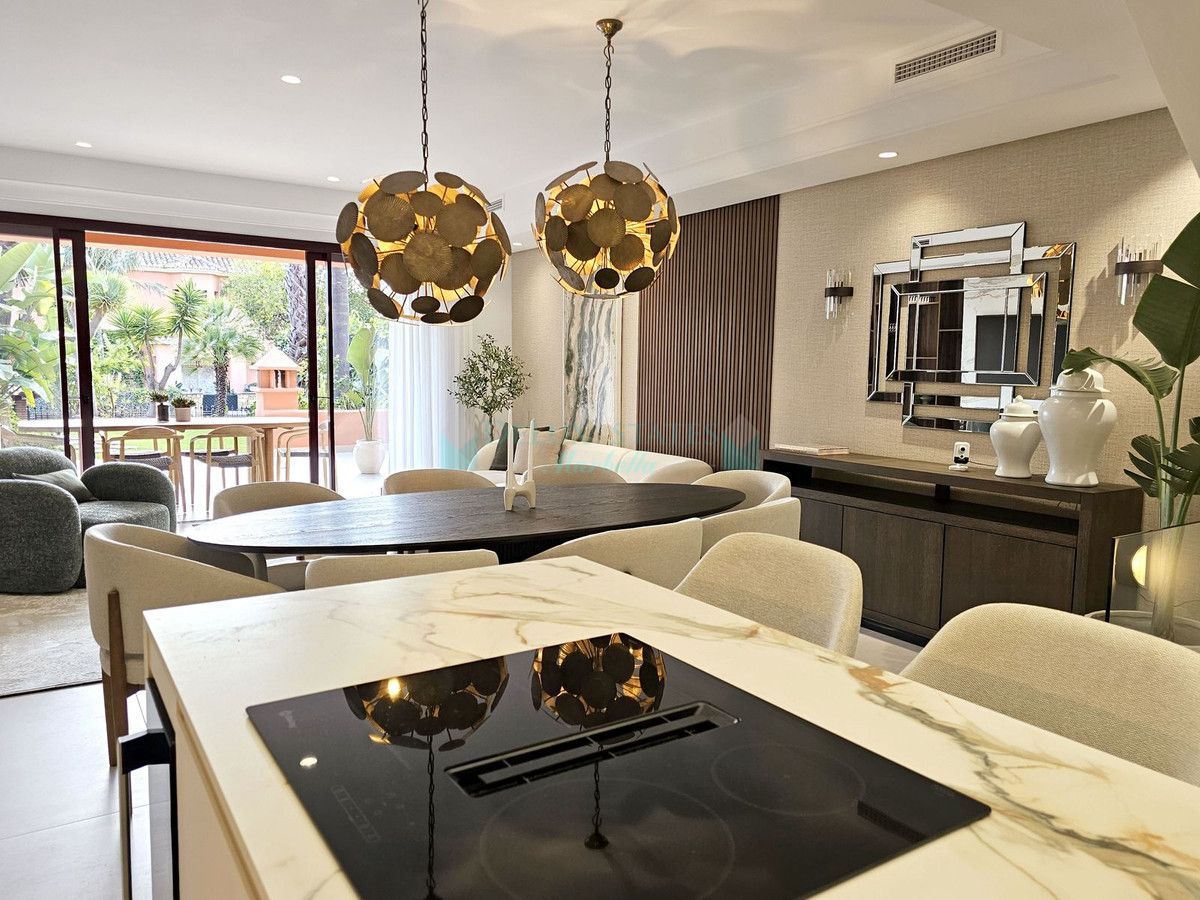 Semi Detached Villa for sale in Marbella Golden Mile