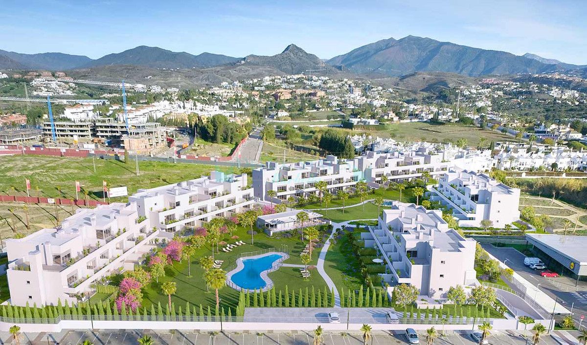 Apartamento en alquiler en Bel Air, Estepona