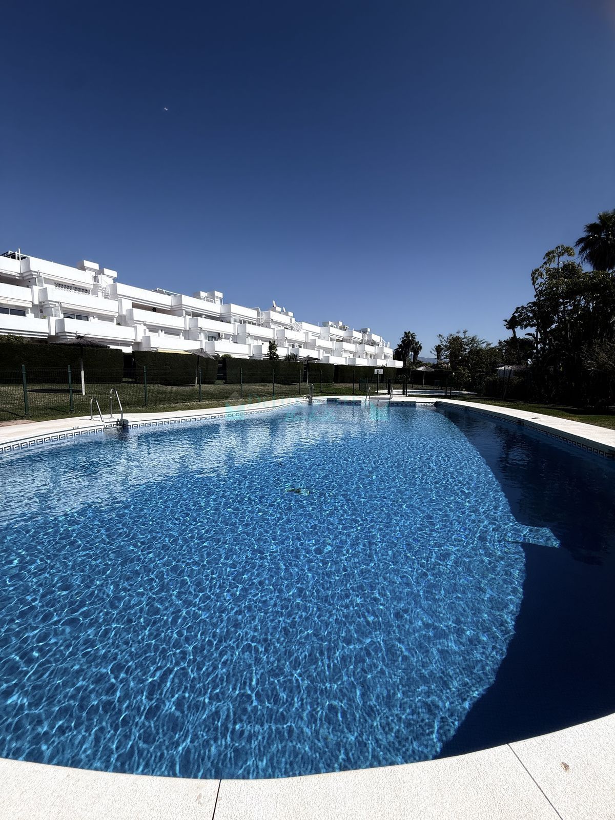 Ground Floor Apartment for sale in El Paraiso, Estepona