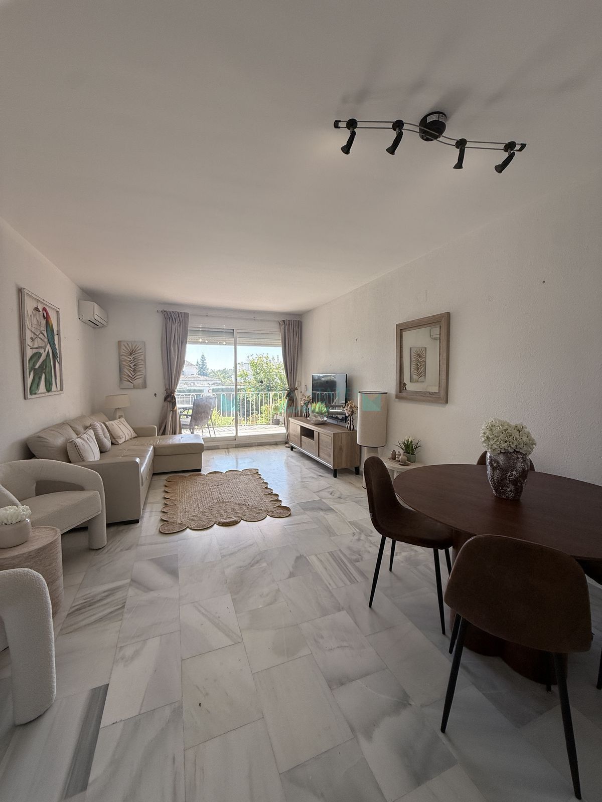 Ground Floor Apartment for sale in El Paraiso, Estepona