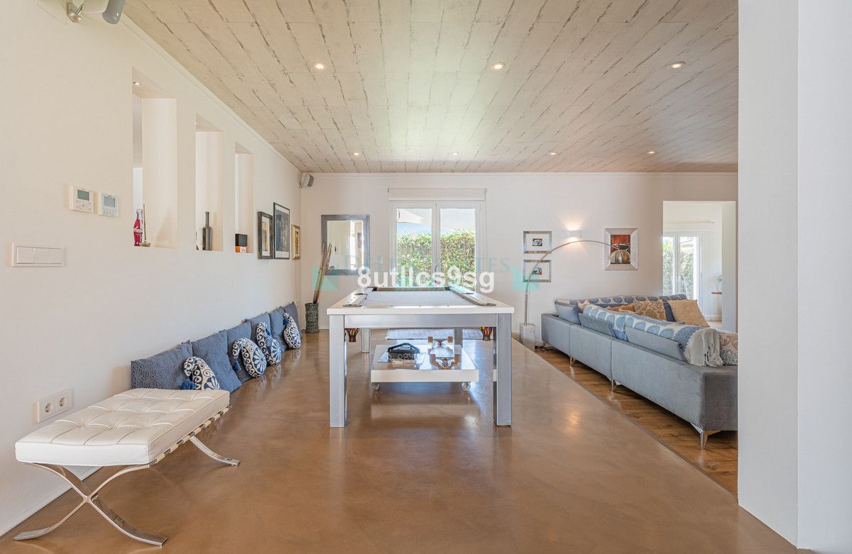 Villa en venta en Nueva Andalucia