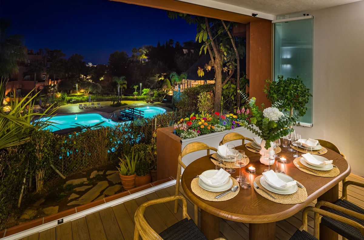 Ground Floor Apartment for sale in Nueva Andalucia