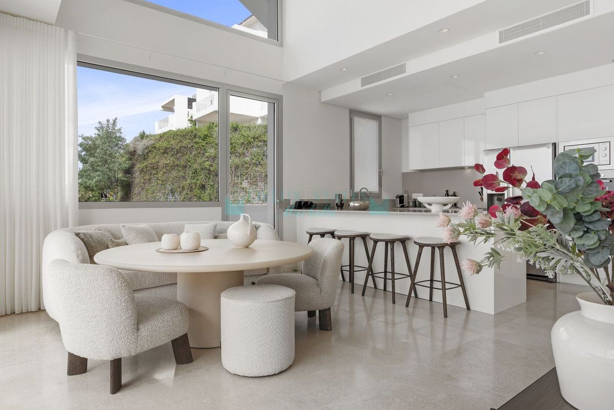 Penthouse for sale in Benahavis