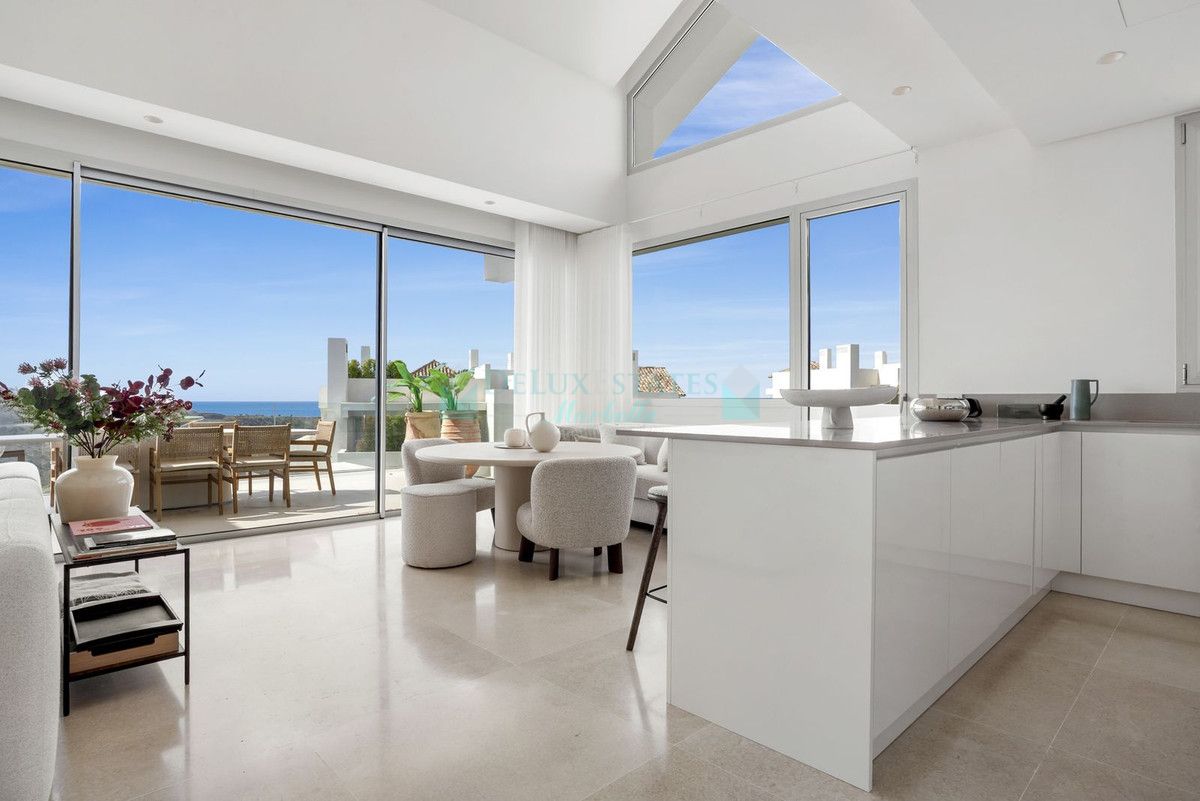 Penthouse for sale in Benahavis