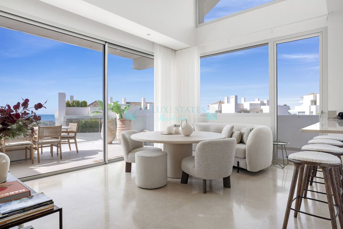 Penthouse for sale in Benahavis