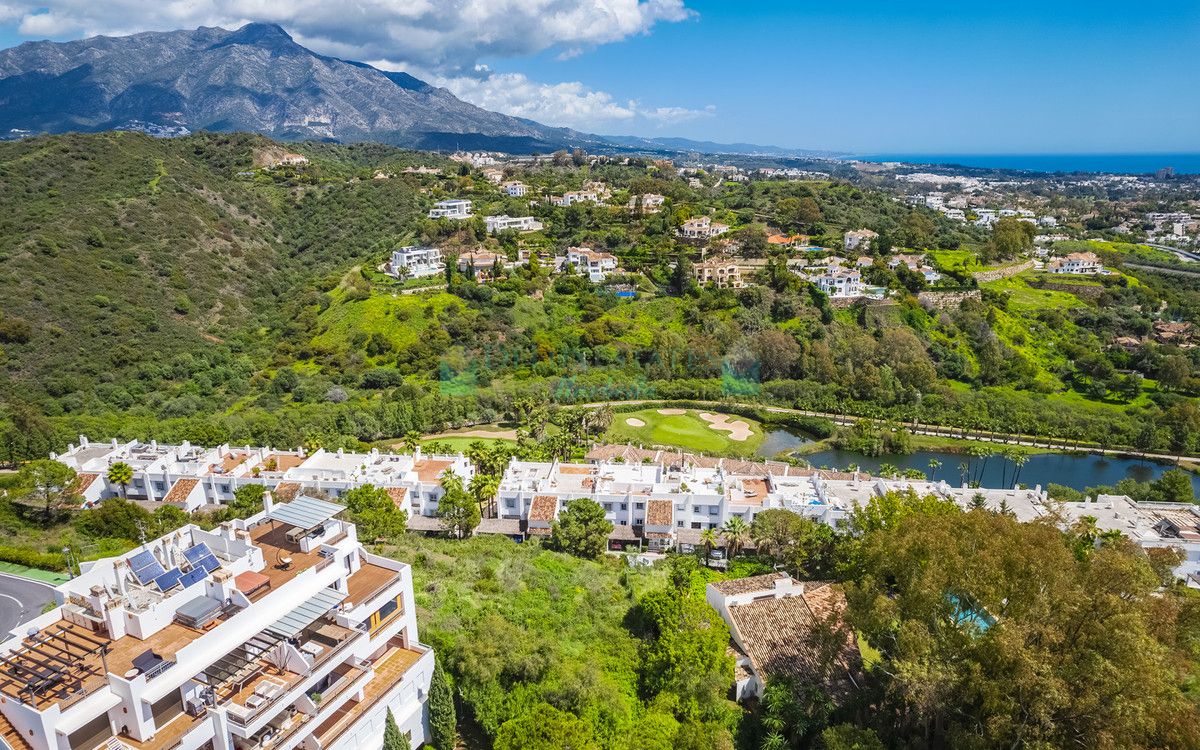Plot for sale in Benahavis